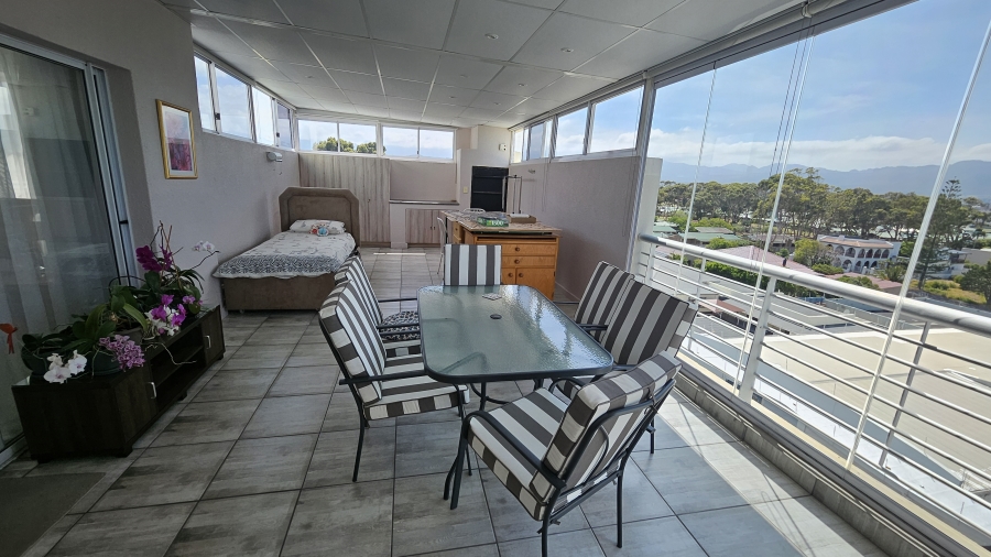 3 Bedroom Property for Sale in Strand North Western Cape